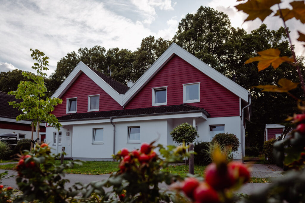 Vorderansicht Haus 3 Seeparadies und Haus 4 Auf Wolke 7